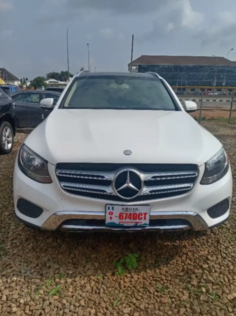 Mercedes-Benz GLC 300   - 2016