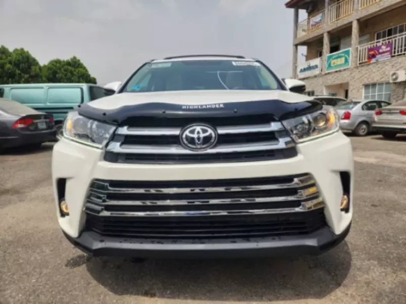Toyota Highlander   - 2014