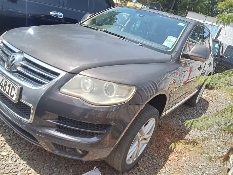 Volkswagen Touareg   - 2014