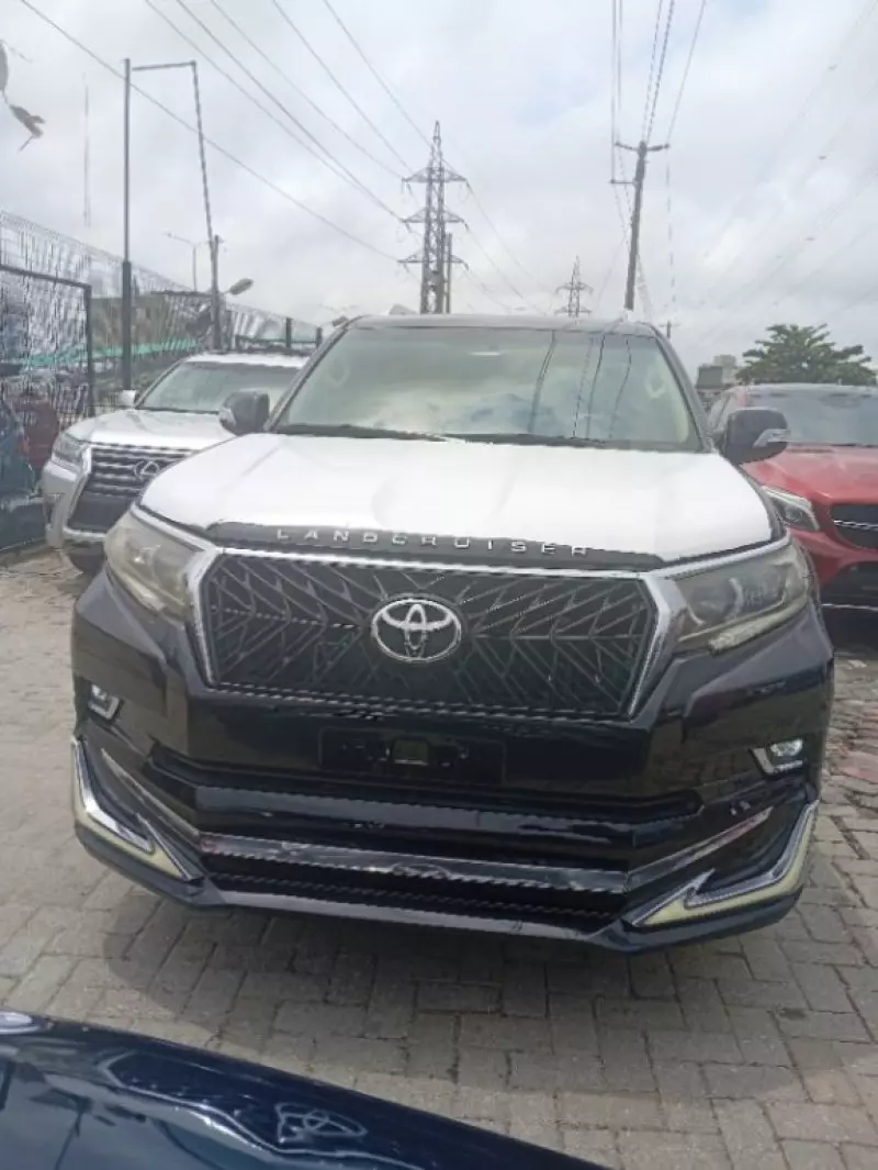 Toyota Land Cruiser   - 2021