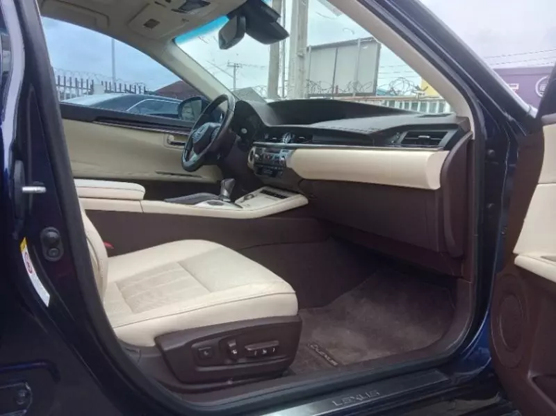 Lexus ES - 2017