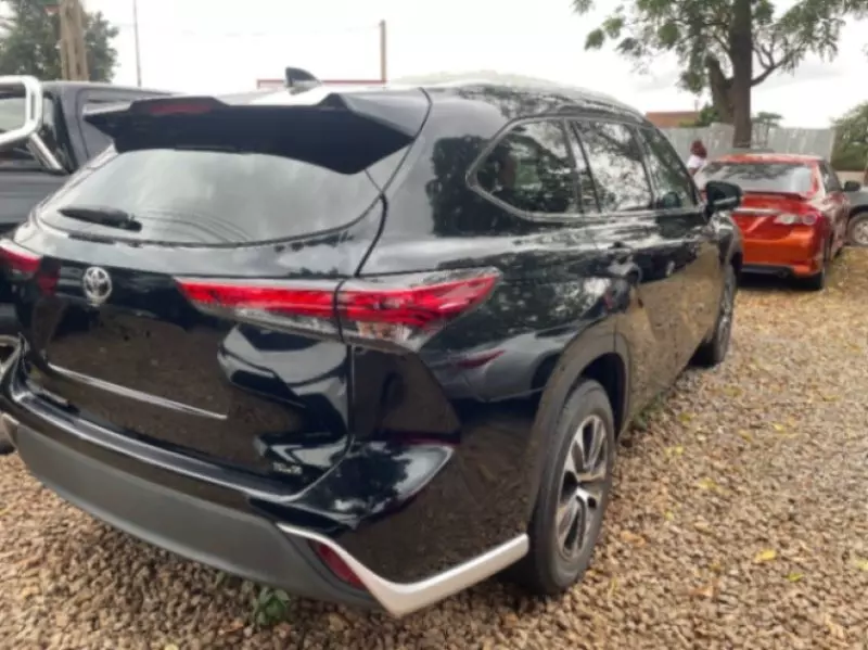 TOYOTA Highlander   - 2021