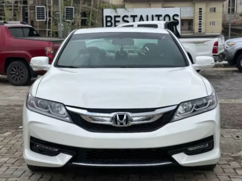 Honda Accord   - 2016