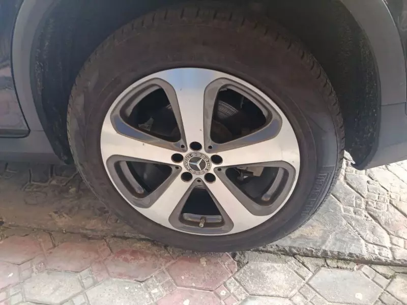 Mercedes-Benz GLC 300   - 2019