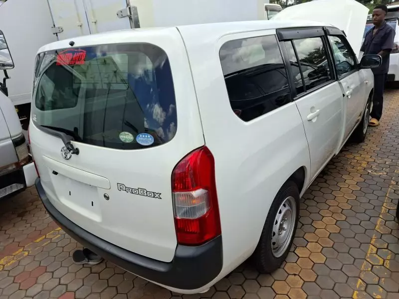 Toyota Probox    - 2016