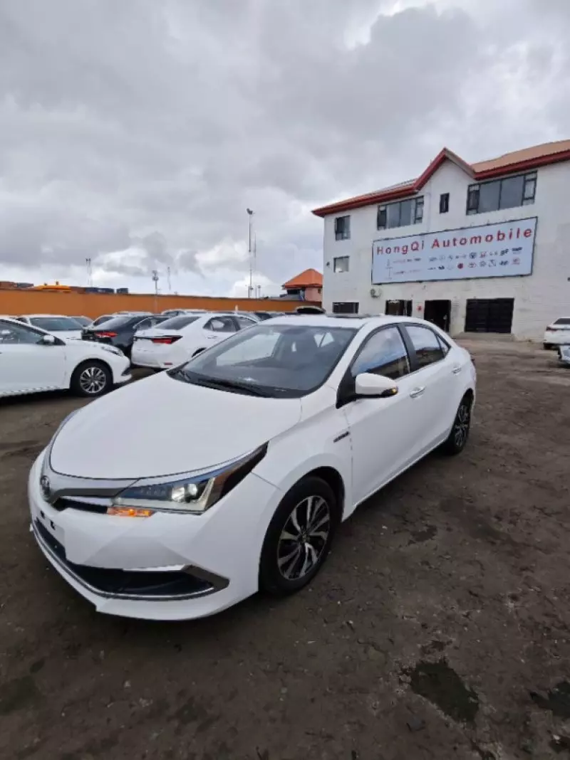 TOYOTA Corolla   - 2018
