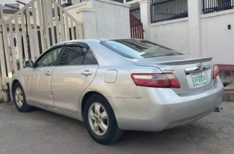 TOYOTA Camry   - 2009