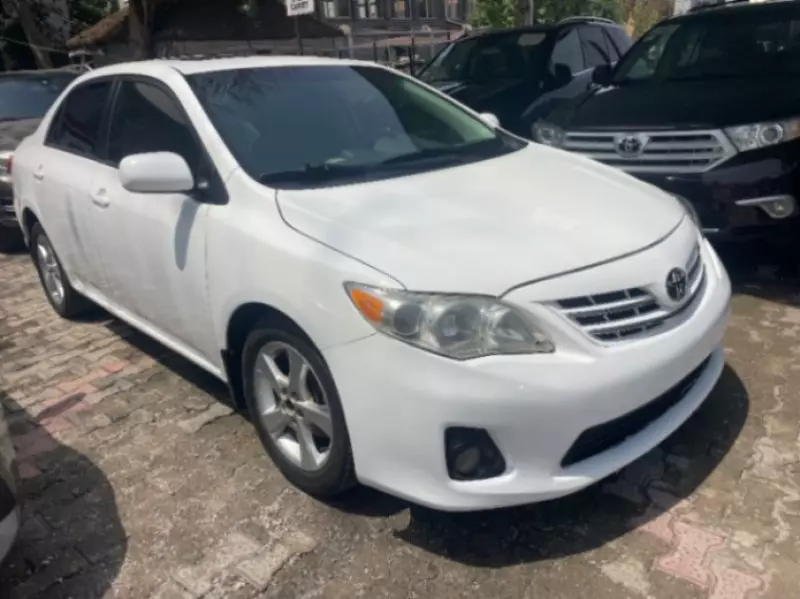 Toyota Corolla   - 2013
