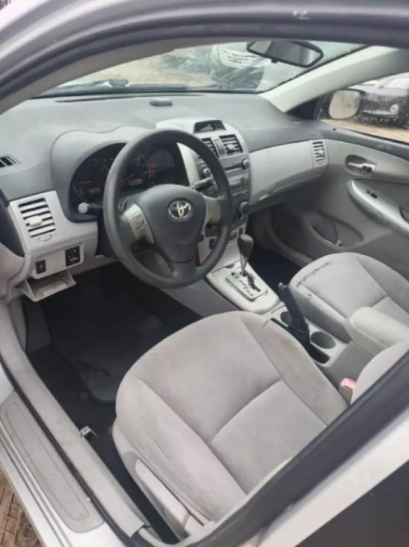 TOYOTA Corolla   - 2011