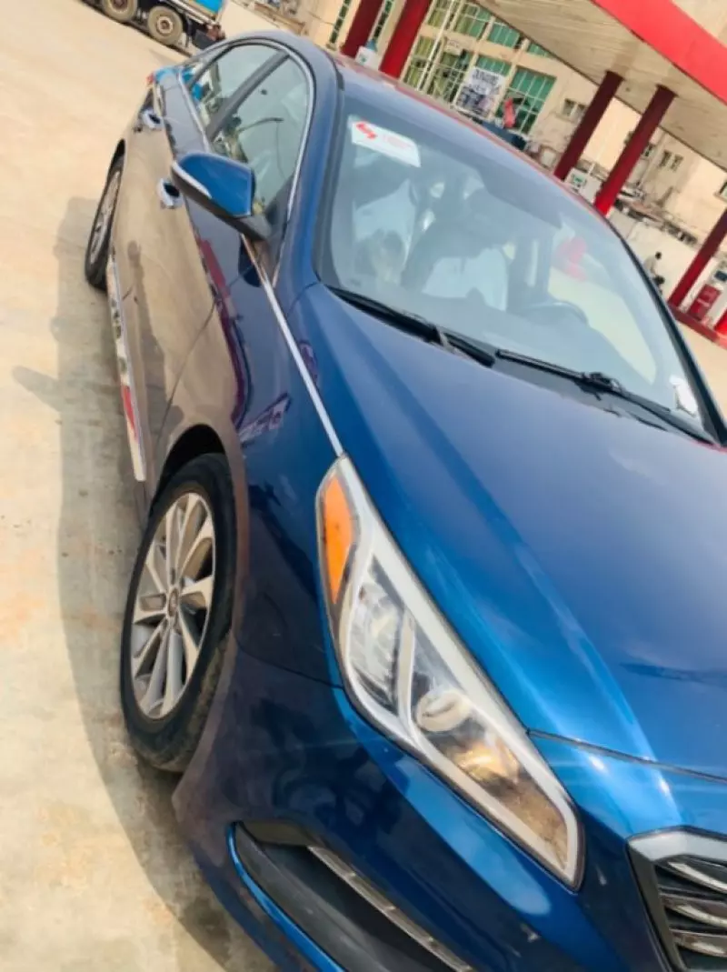 Hyundai Sonata   - 2015