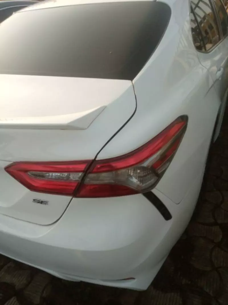 Toyota Camry   - 2018