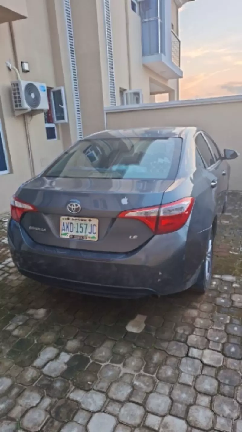 TOYOTA Corolla - 2014