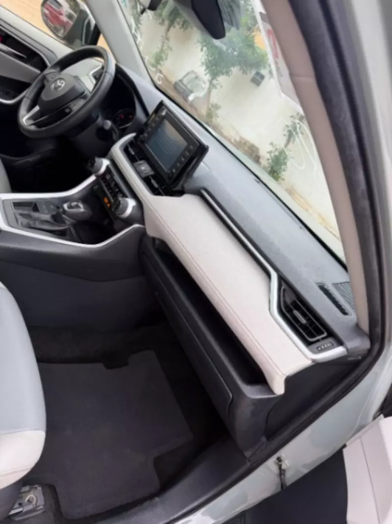 TOYOTA RAV 4   - 2019