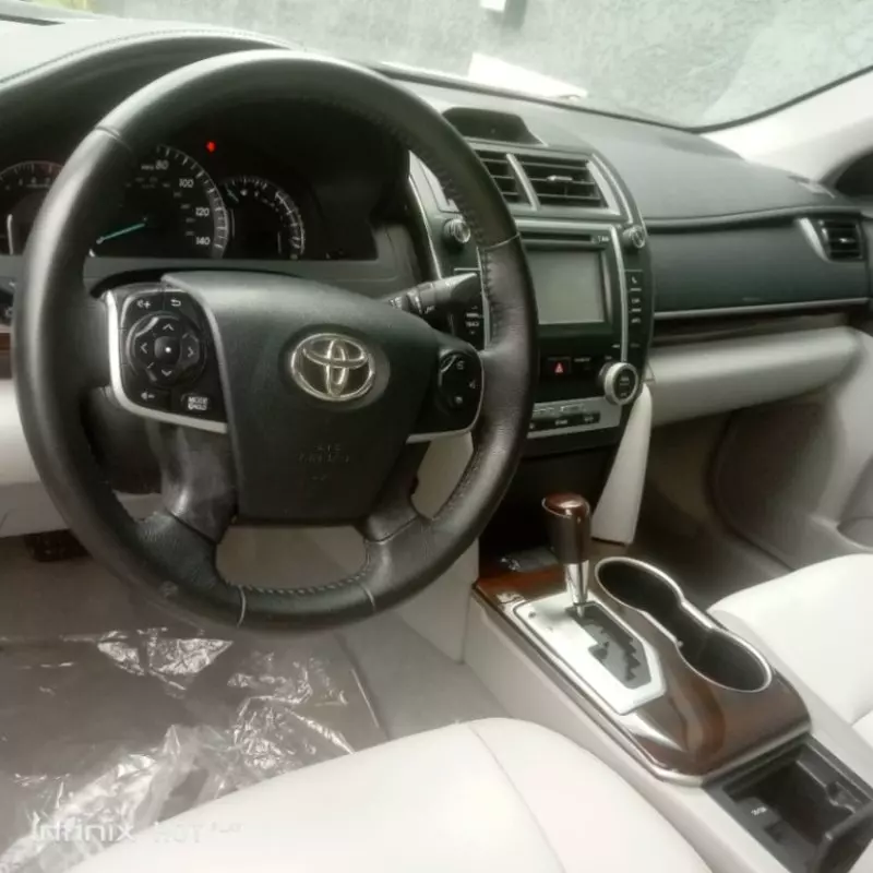 Toyota Camry   - 2013