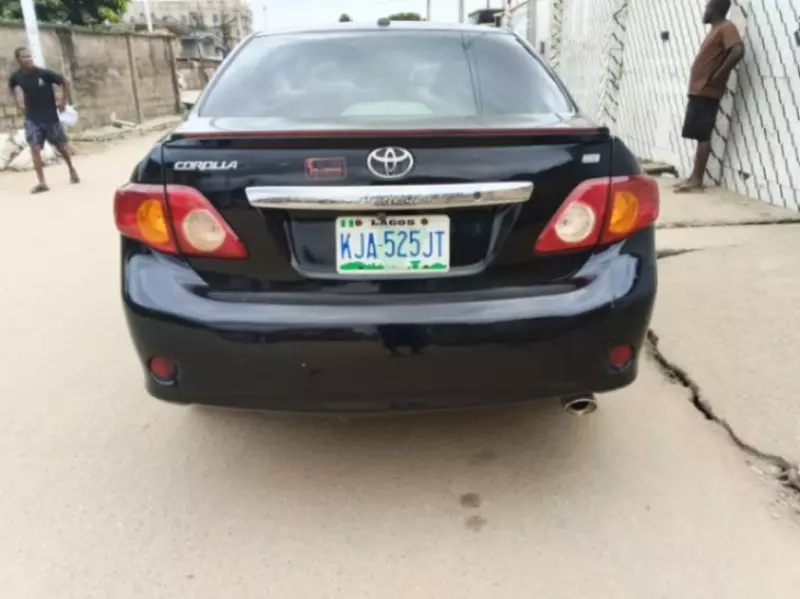 TOYOTA Corolla - 2009