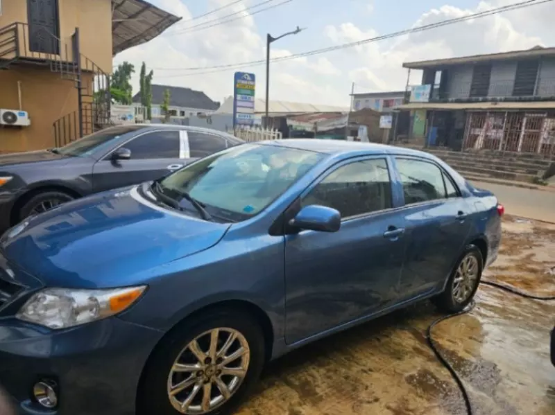 Toyota Corolla   - 2013