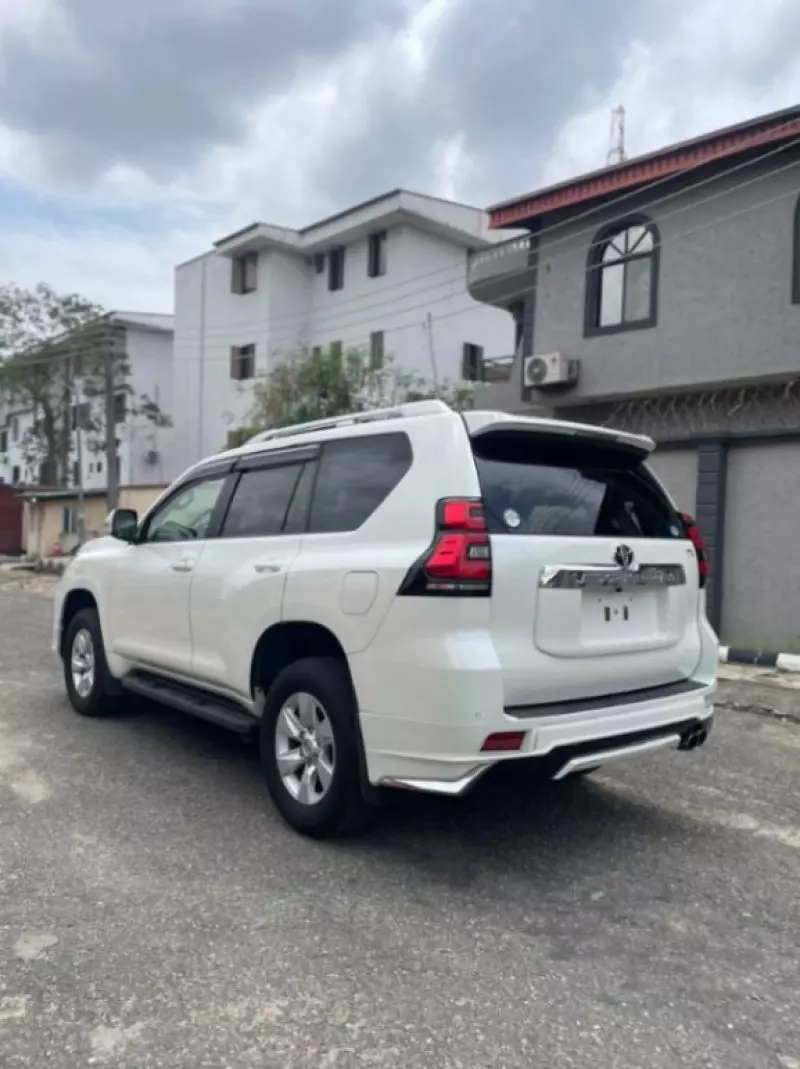 Toyota Landcruiser Prado   - 2019