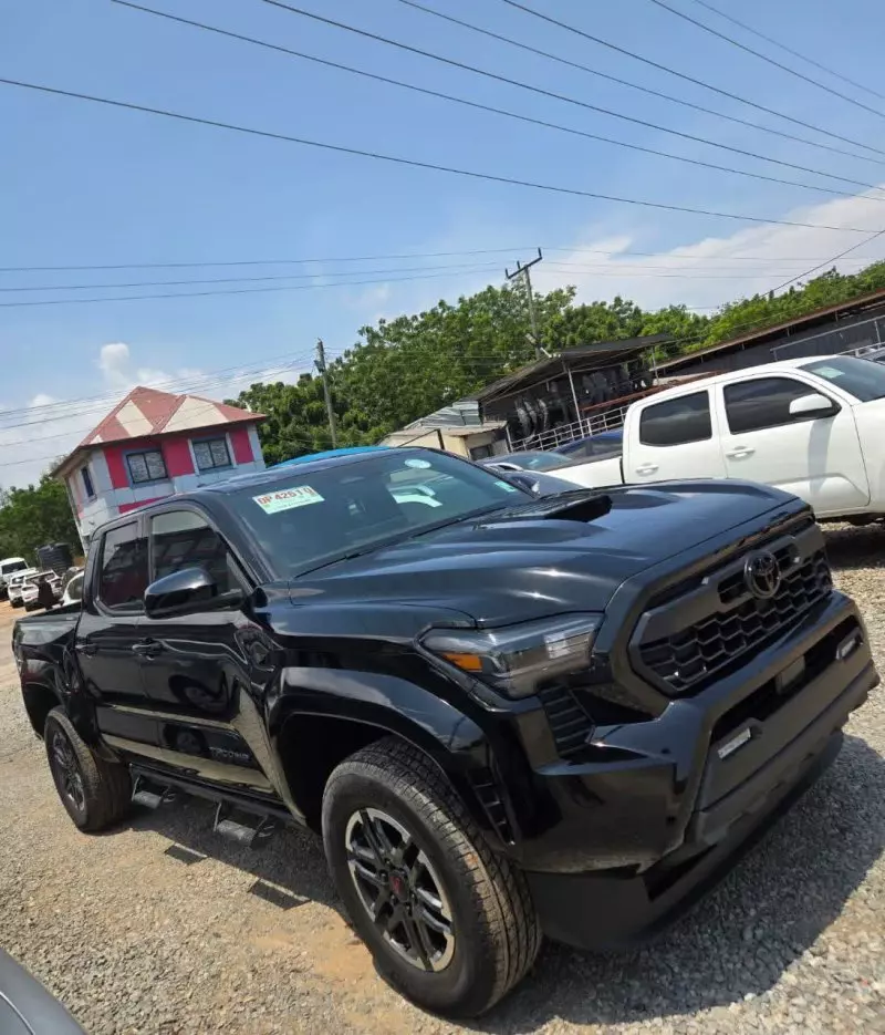 Toyota Tacoma - 2025