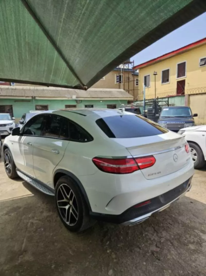 Mercedes-Benz GLE 43 AMG   - 2016