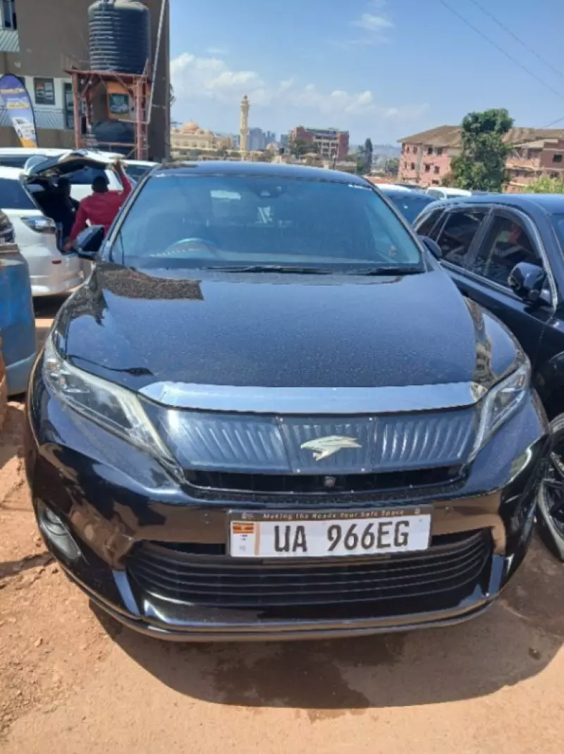 Toyota Harrier   - 2015