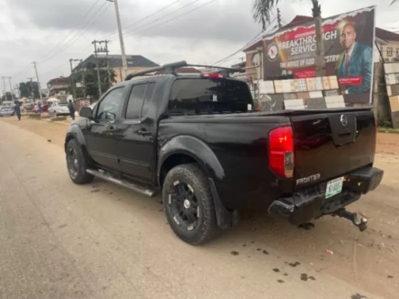 Nissan Frontier   - 2008