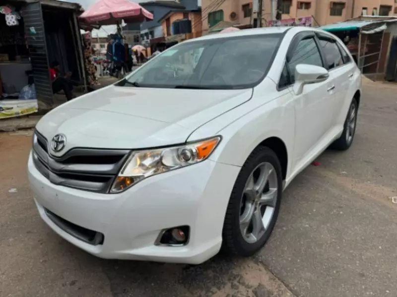 TOYOTA Venza   - 2015