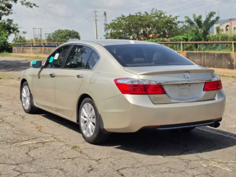 Honda Accord   - 2013