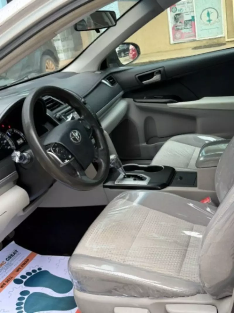 Toyota Camry   - 2012
