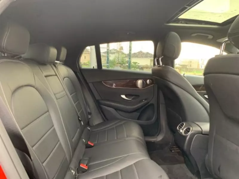 Mercedes-Benz GLC 300 - 2020