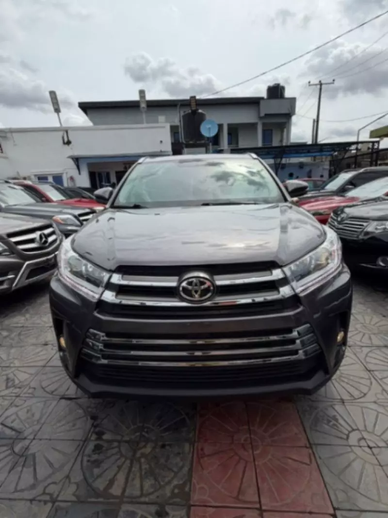 TOYOTA Highlander   - 2015