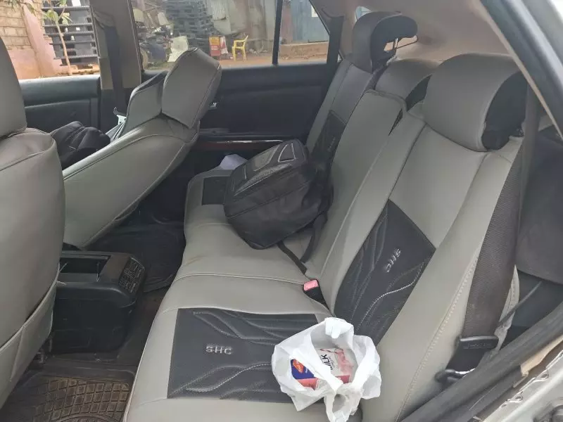 Toyota Harrier   - 2005