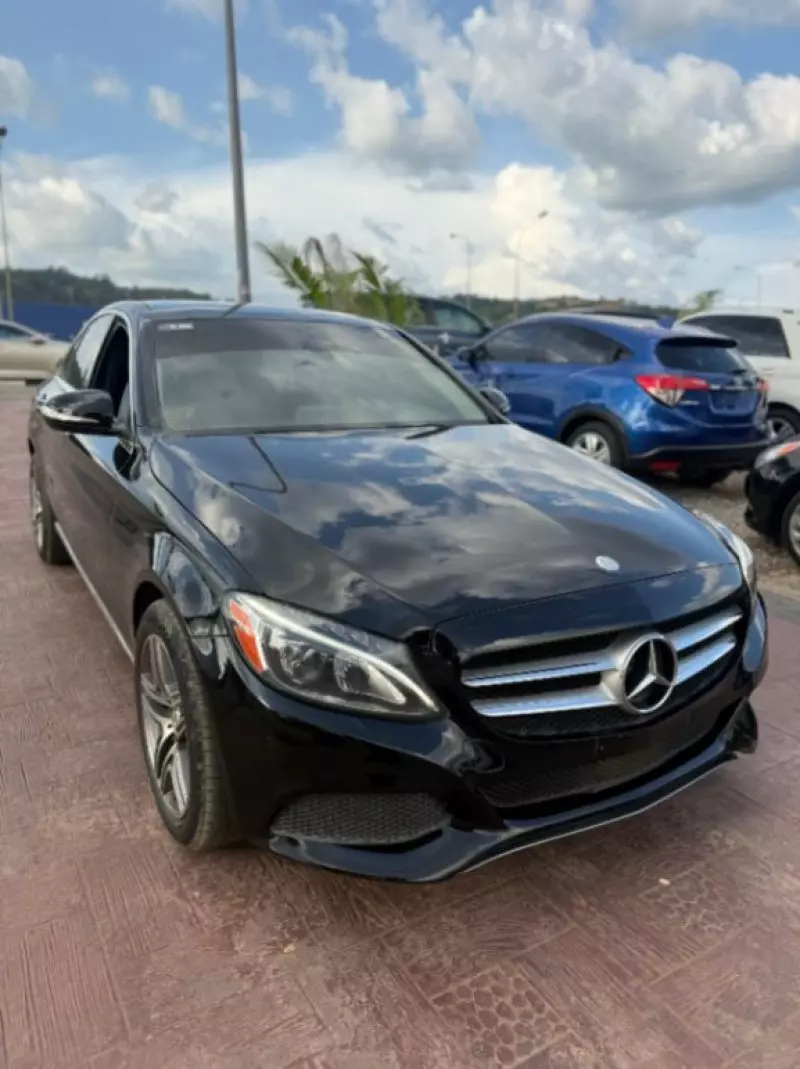 Mercedes-Benz C 300   - 2015