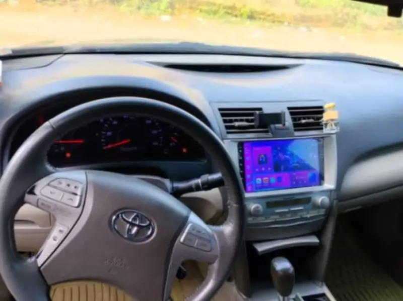 TOYOTA Camry - 2011
