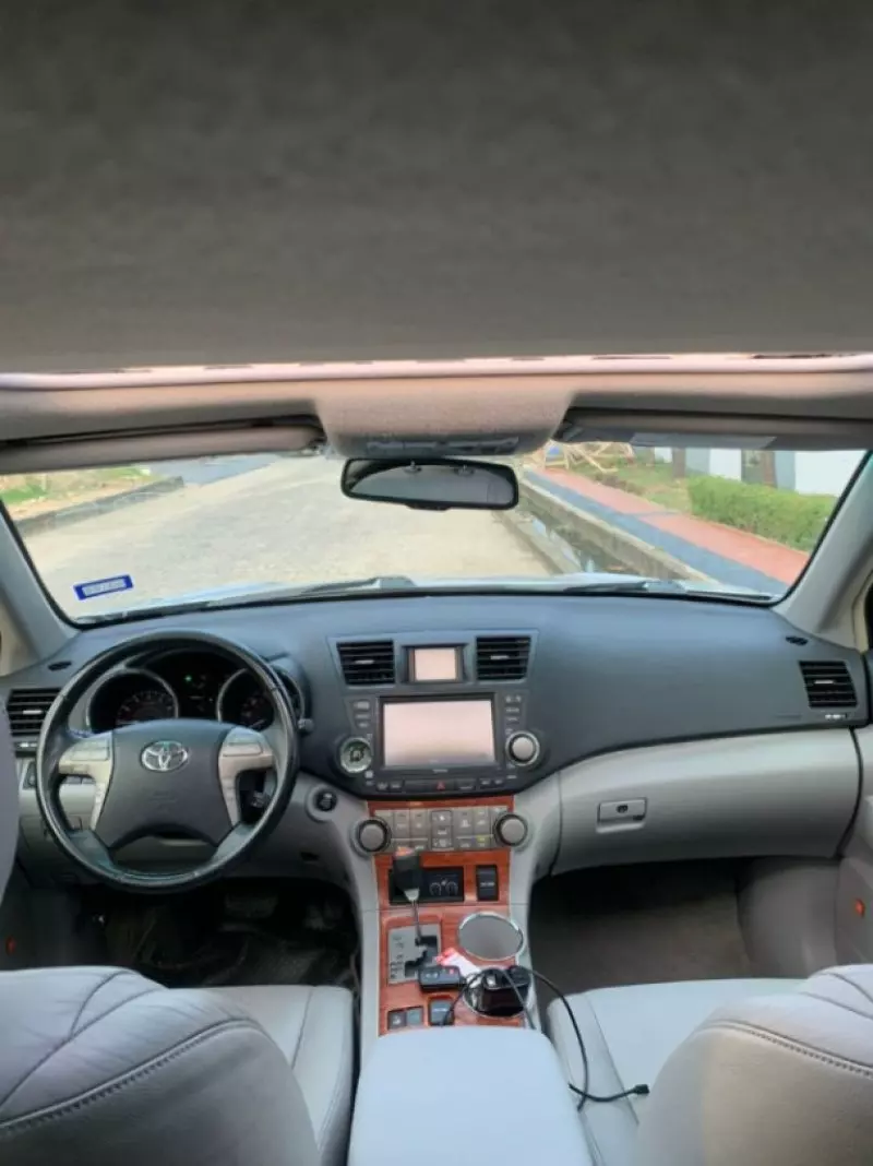 Toyota Highlander   - 2009