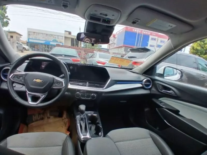 Chevrolet Trax   - 2025