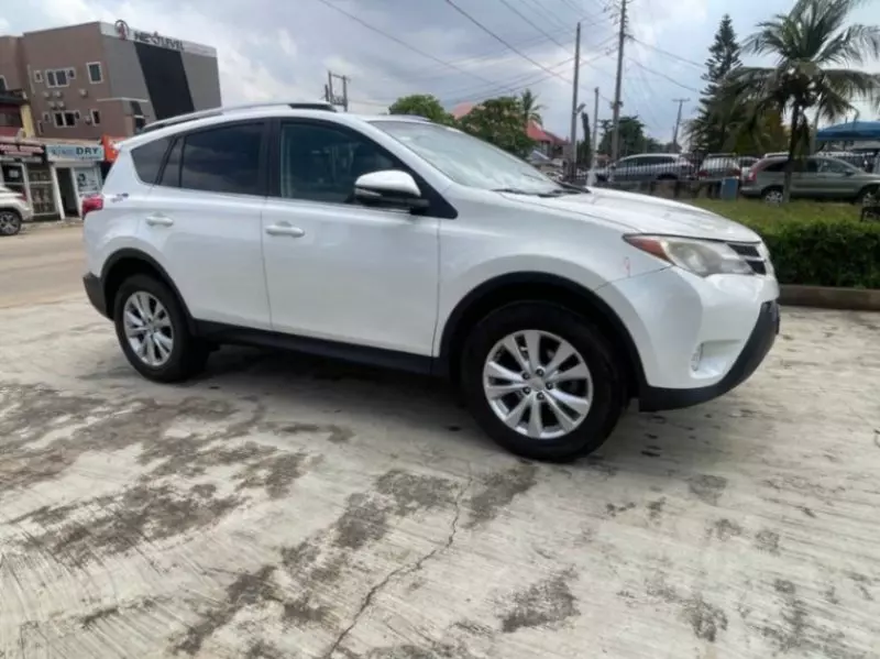 Toyota RAV 4   - 2014