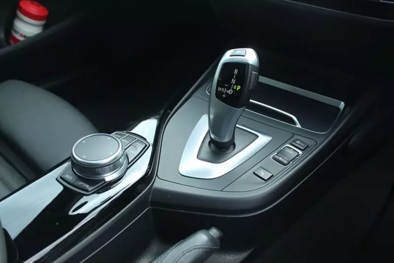 BMW 118i   - 2018