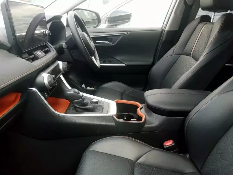 Toyota RAV 4   - 2023