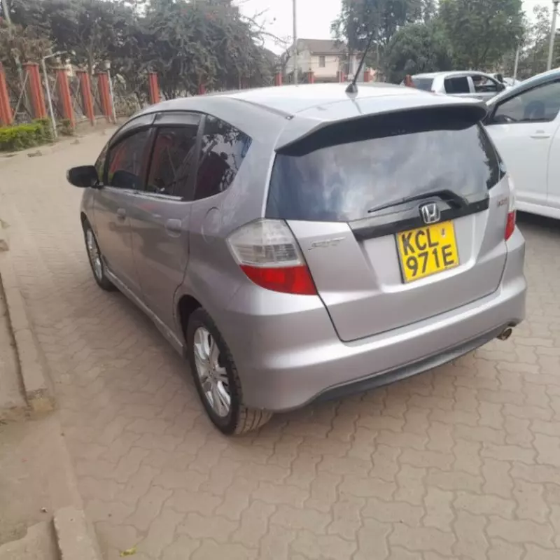Honda Fit   - 2011