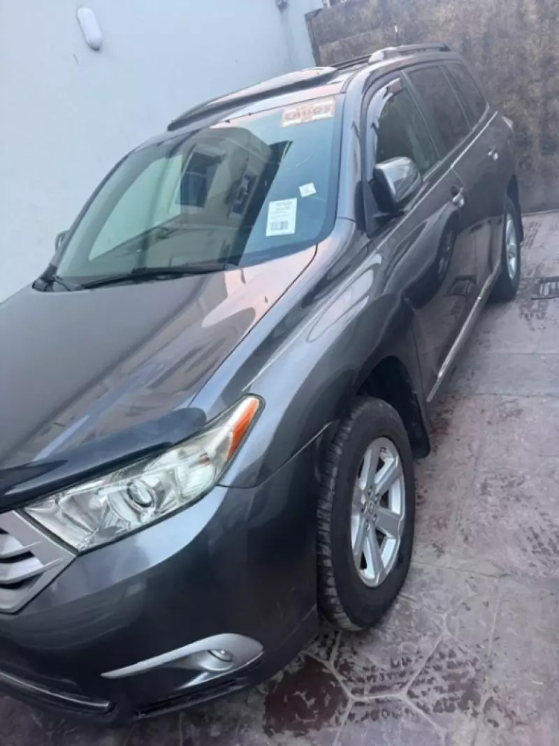 TOYOTA Highlander   - 2012