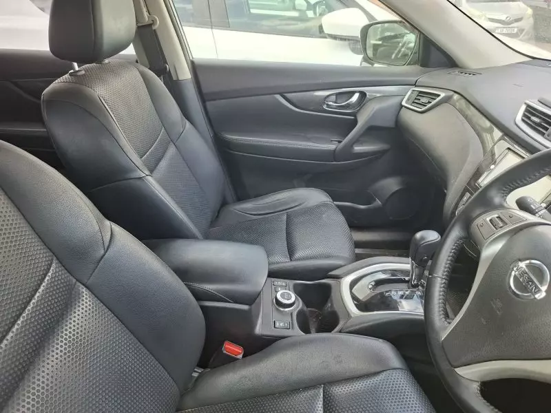 Nissan X-TRAIL   - 2014