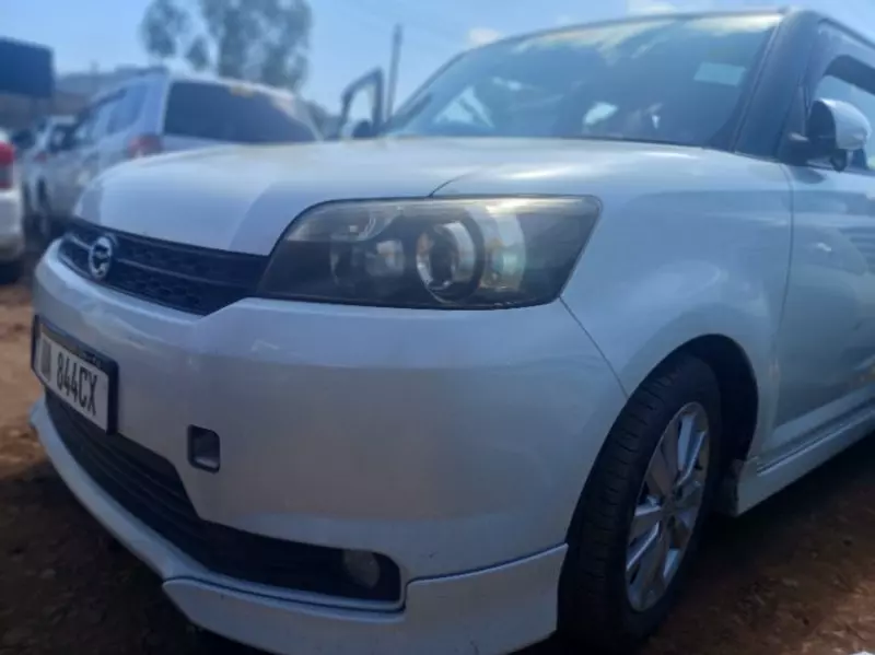 Toyota rumion   - 2010