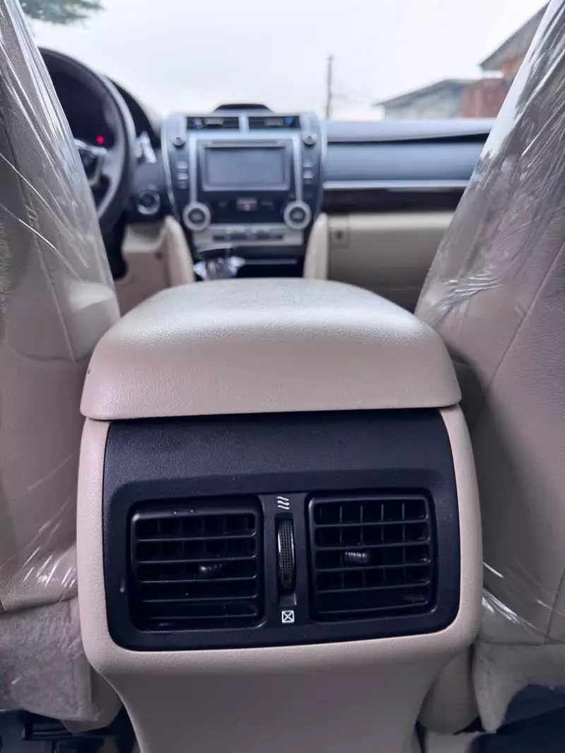 Toyota Camry   - 2012