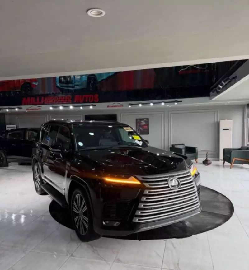 Lexus LX   - 2024