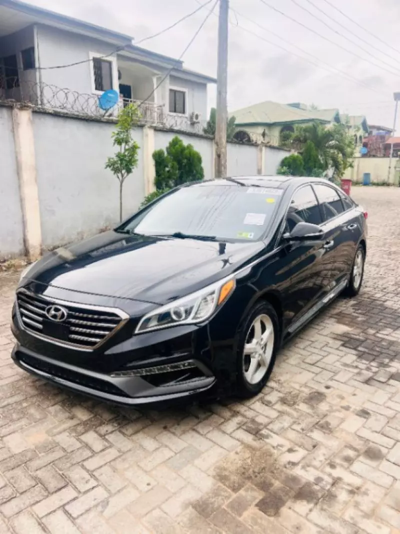 Hyundai Sonata   - 2016