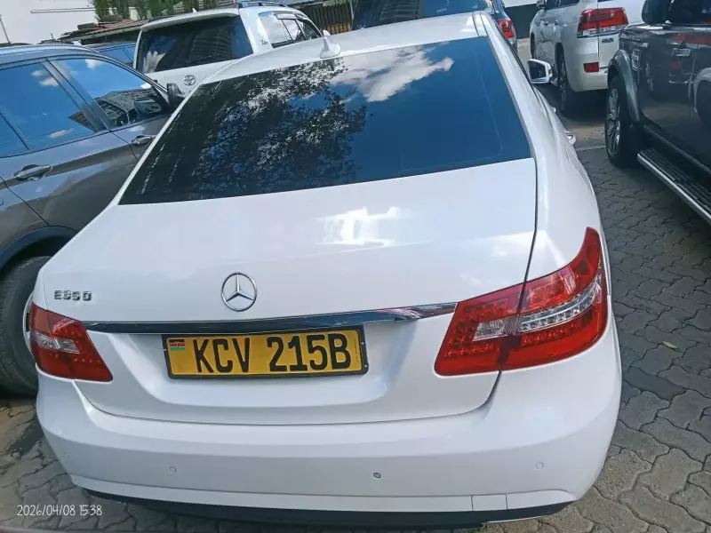 Mercedes-Benz E350   - 2012