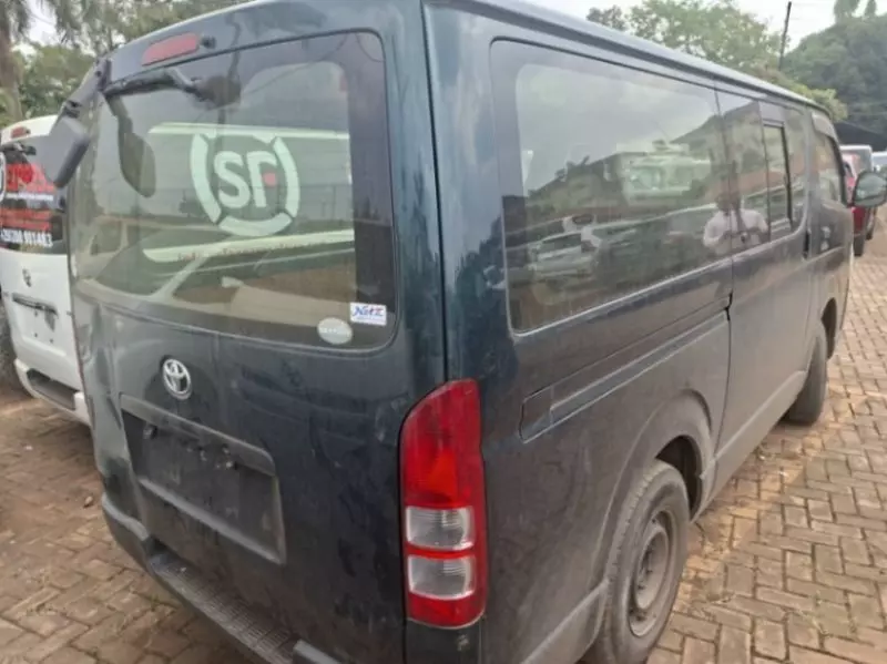 TOYOTA Hiace   - 2013
