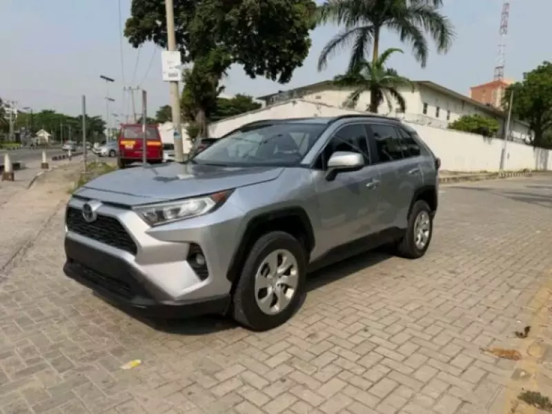 TOYOTA RAV 4   - 2019