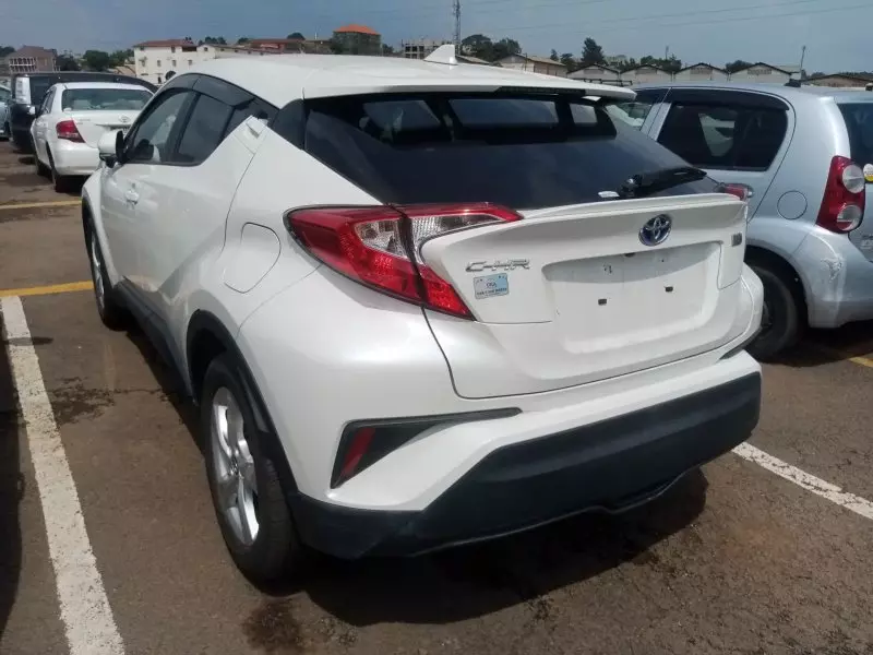 Toyota CH-R   - 2018