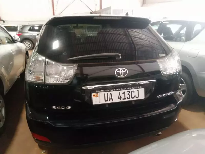 Toyota Harrier   - 2010